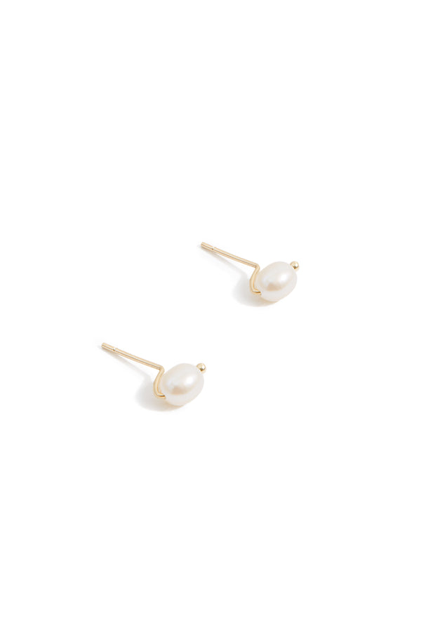 Freshwater Pearl Studs in Yellow Gold