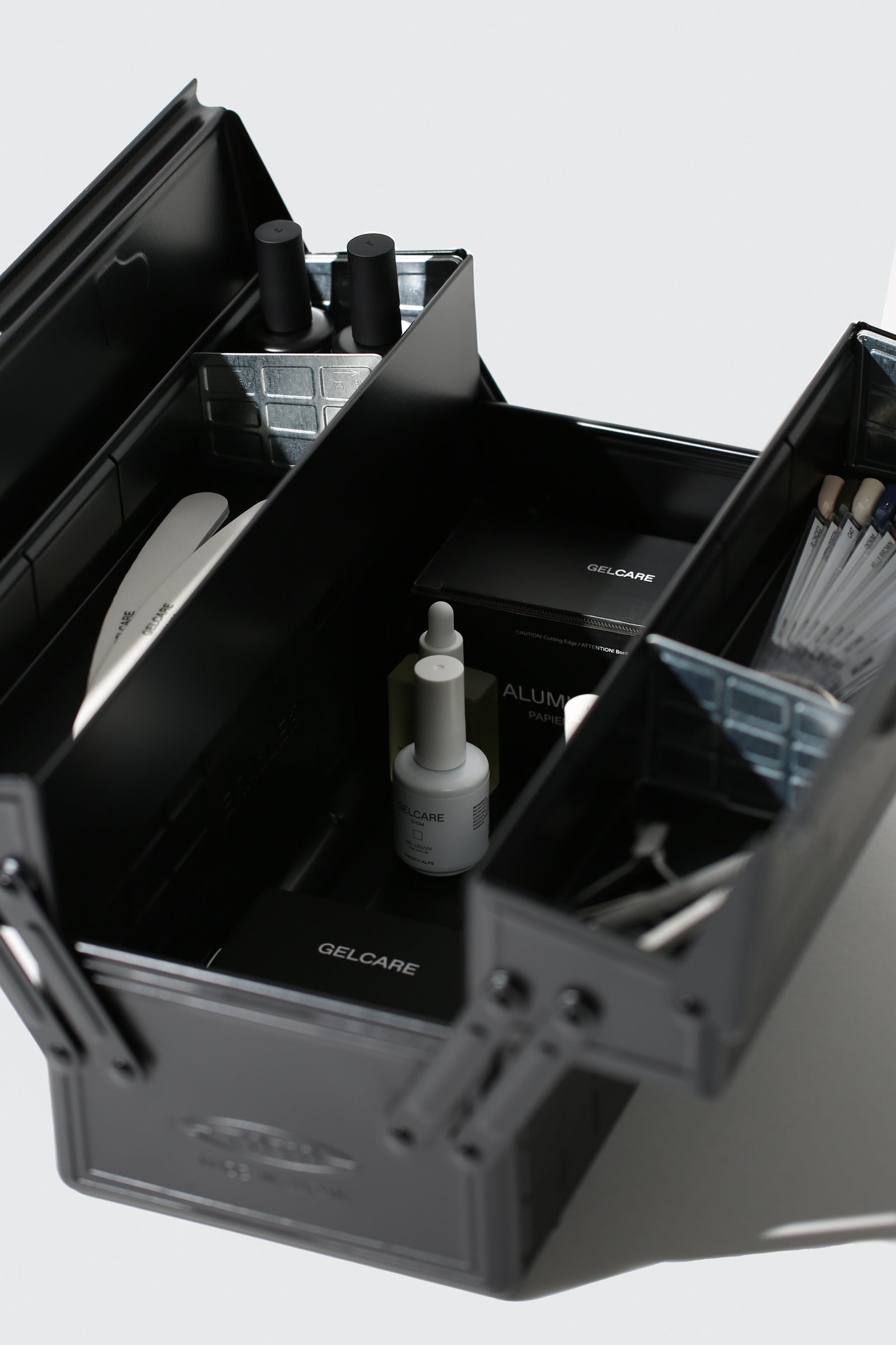 Large Toyo Steel Toolbox – Le Manoir®