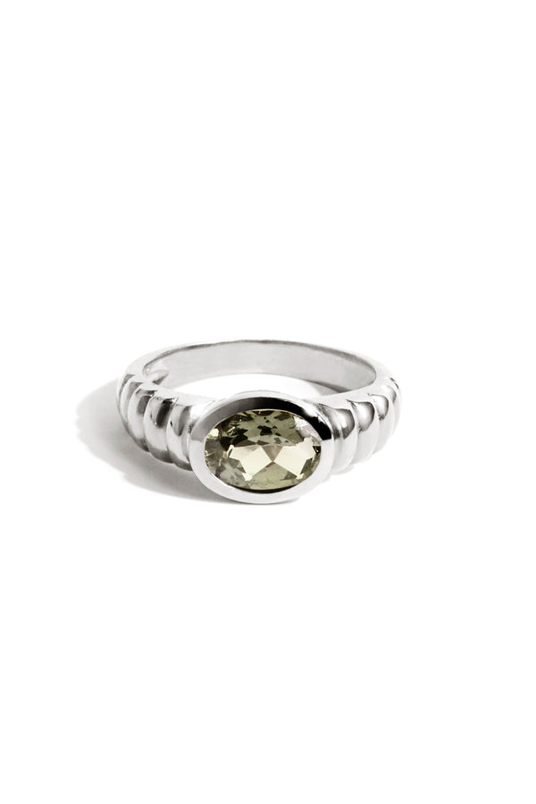 Oval Art Deco Ring in Silver